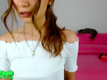 girl
        ambertan1 cam image #160430