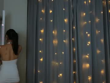 girl
        a_p_p_l_e cam image #5825321