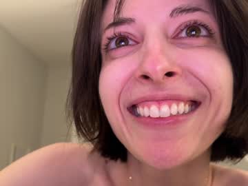 girl
        rosykindred cam image #4739563