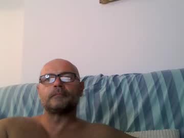 couple Live Cam Girls Love To Strip Naked For Their Viewers with flomarian