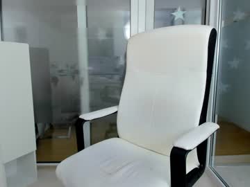 girl
        ingridblondy94 cam image #2363356