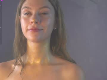 girl
        myth_from_dark cam image #5293132