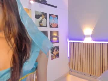 girl
        little_effy18 cam image #3272344