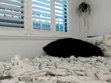 girl
        zarabelle_ cam image #2951698
