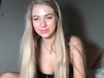 girl
        blayzeenvy cam image #1299973