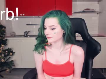 girl
        alicentity cam image #1880721
