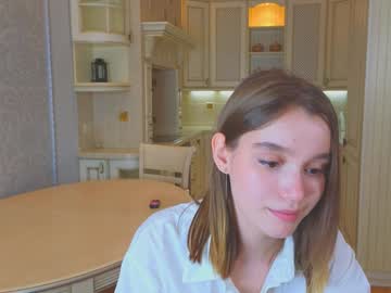 girl
        harrieteasley cam image #5207409