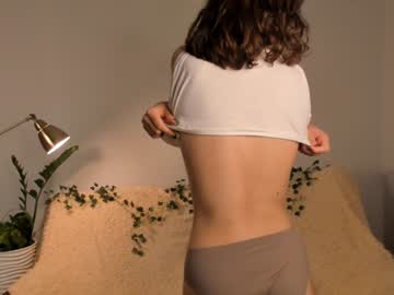girl
        pollyhayley cam image #4691431