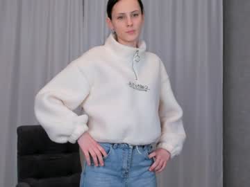 girl Live Cam Girls Love To Strip Naked For Their Viewers with mariamfloor