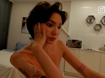 girl
        bzzzme cam image #6302935