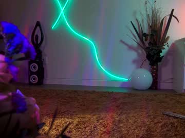 girl
        lettymoa cam image #1069600