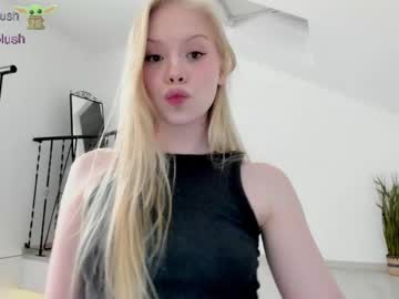 girl
        sonyaplush cam image #6122918