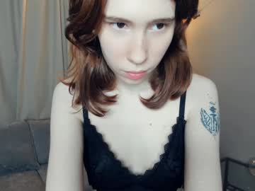 girl
        not_fall_in_love cam image #2295417