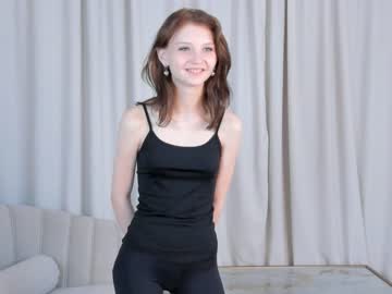 girl
        edithgalpin cam image #3924886