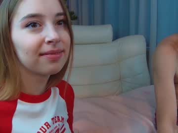 couple
        williamandmia cam image #475040