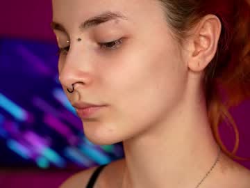 girl
        severs_enigma cam image #6044309