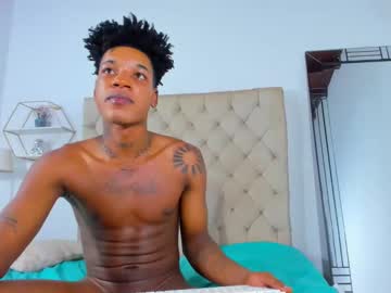 couple Live Cam Girls Love To Strip Naked For Their Viewers with thegloryus_ebony