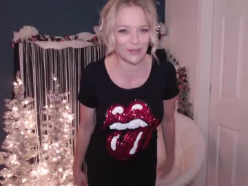 girl
        laceycoffeegirl cam image #401001