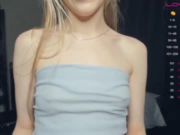 girl
        nancylamb cam image #929466