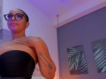 girl
        anahi_ryan cam image #4756850