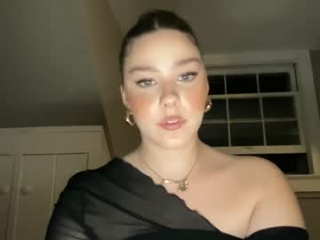 girl
        novavangogh cam image #1917379