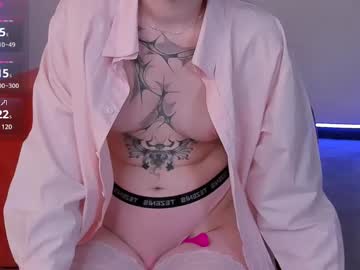 girl
        emmasn0w cam image #5856765