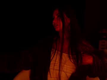 girl
        laurenbrite cam image #6857701