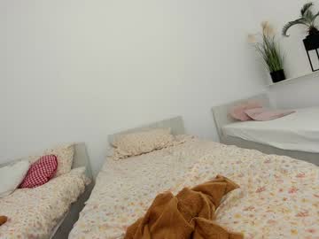 girl
        ehotlovea cam image #7032238