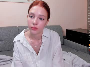 girl
        shirleywhitney cam image #2274727
