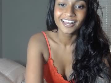 girl
        xzaramx cam image #297661