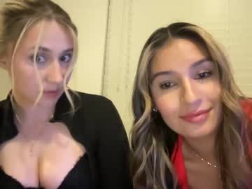 couple
        hotandhornyhannah cam image #3949477