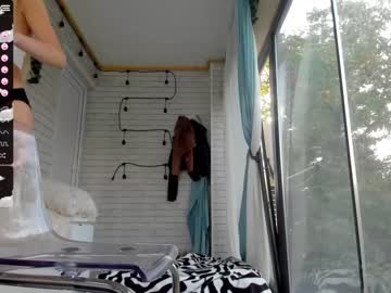 girl
        sassyt33n cam image #27432