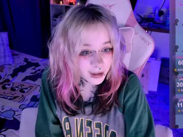 girl
        lollyshy__ cam image #5535810