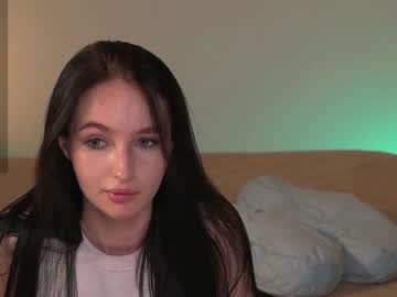 girl
        sofia_prettiness cam image #4616978