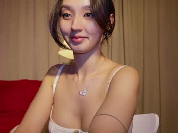 girl
        sarasuo cam image #6359348