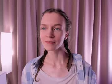 girl
        petulacollins cam image #6121793