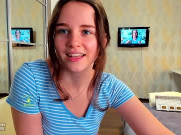 girl
        demurelixir cam image #161602