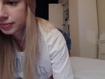girl
        magic_couple13 cam image #2702319
