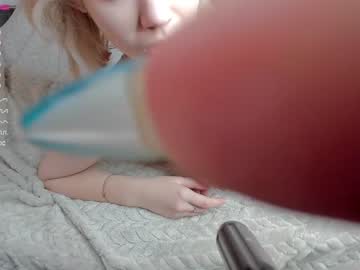 girl
        faywalton cam image #74285