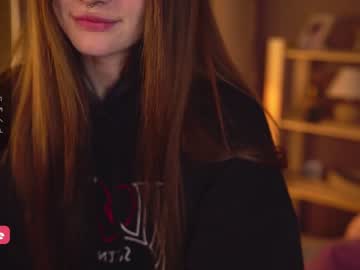 girl
        bellacle cam image #4022575