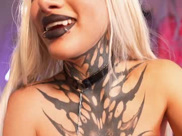 girl
        goth_dolll cam image #5283592