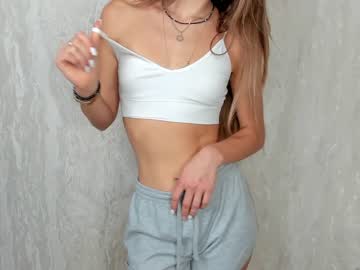 girl
        foxy_jennifer cam image #2739506