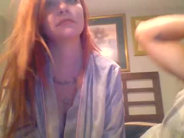 couple
        redheadflower cam image #2334936