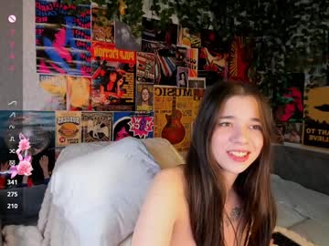 girl
        flirtykitty_ cam image #6081389