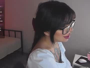 girl
        mynameangel cam image #6236213