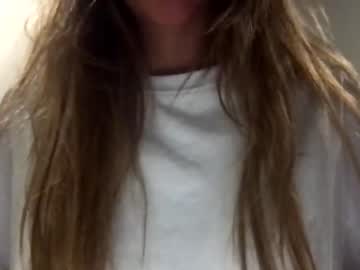 girl
        blondiebabbby420 cam image #136467