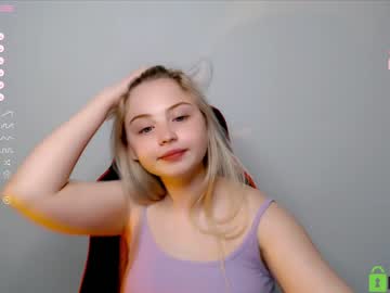 girl
        shy_blondiee cam image #1024698