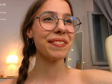 girl
        wanda_robinson cam image #4284790