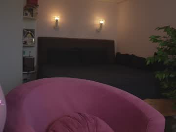 girl
        your_kat cam image #4814436