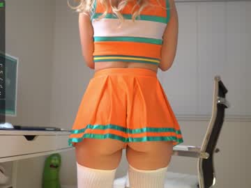 girl
        ashley_benson1 cam image #1522336